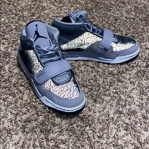 Size 6 in boys gray Jordan’s